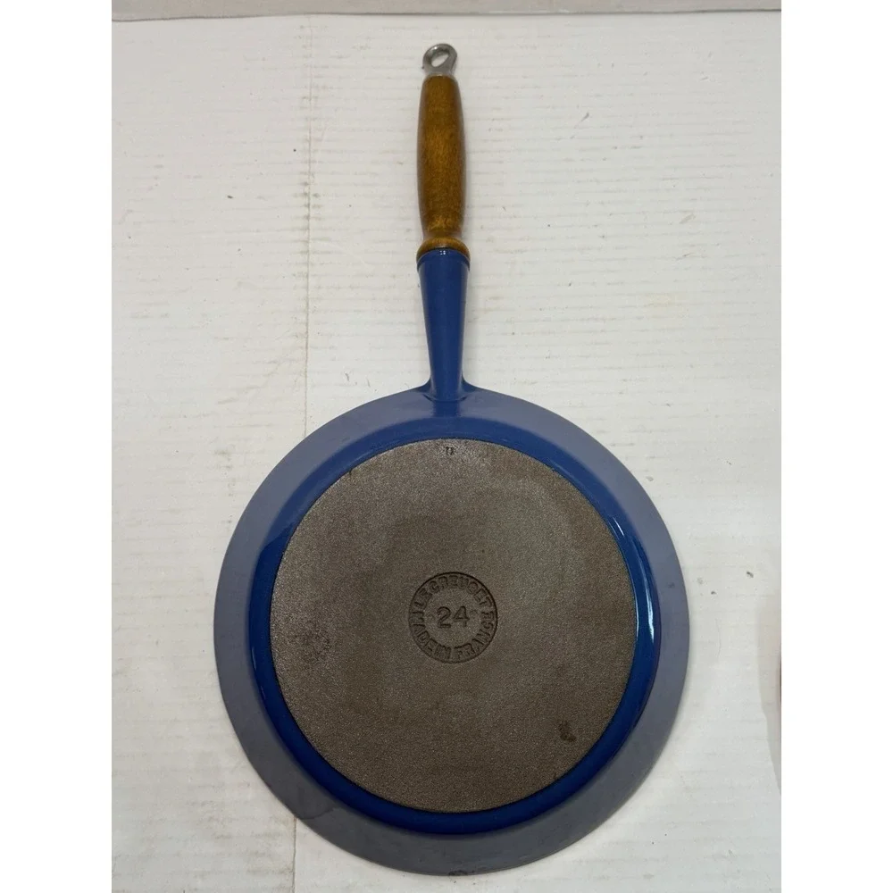 Vintage Le‎ Creuset 24 Blue Enameled Cast Iron Skillet Fry Pan Wood Handle